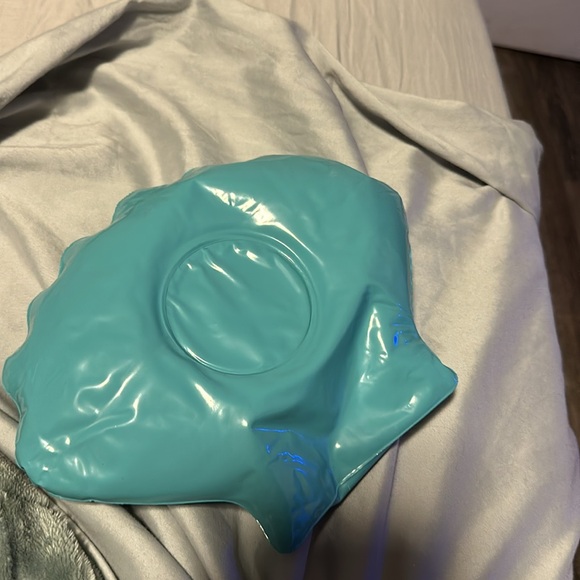 Floatable speaker - Picture 2 of 2